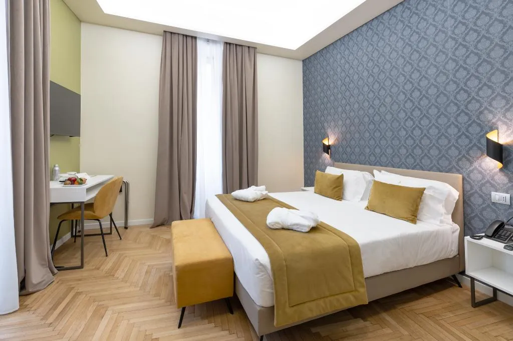 DOUBLE DELUXE Room, Caravita, Rome