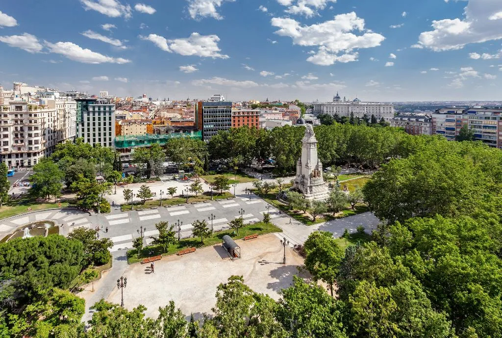 Sports and Entertainment, Barceló Torre de Madrid, Madrid