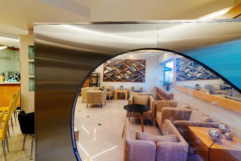 Lobby, Kastro, Crete