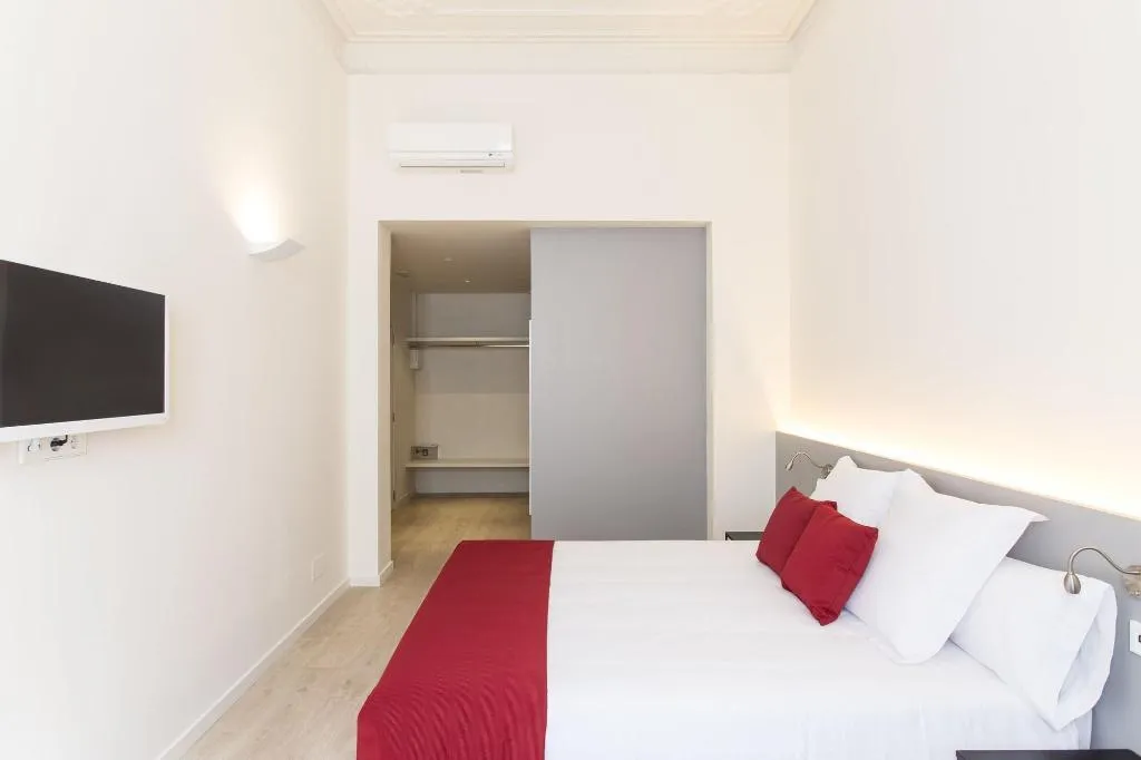 Room, Izaila Plaza Catalunya, Barcelona