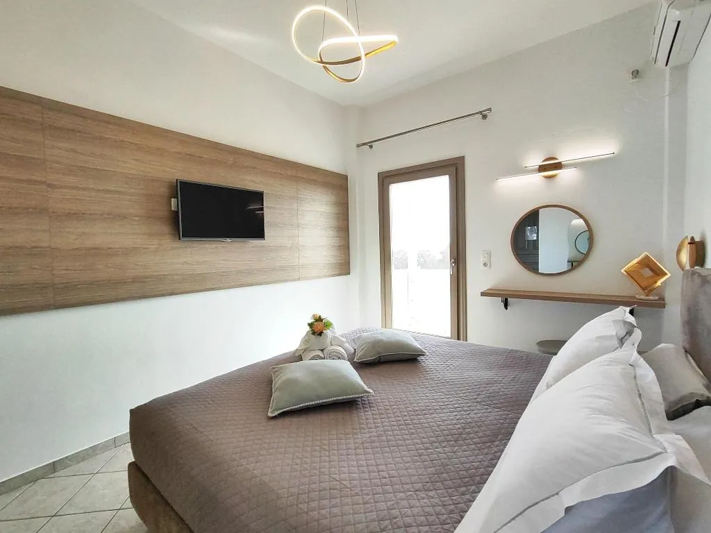 Room, Nemesis, Santorini