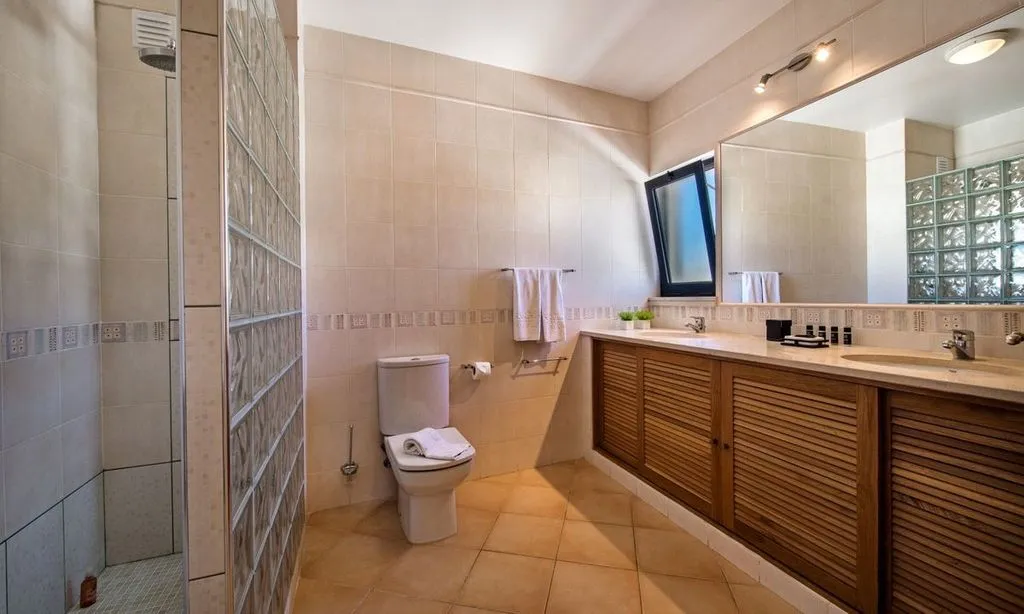 APARTMENT THREE BEDROOMS Room, Estrela da Luz, Algarve