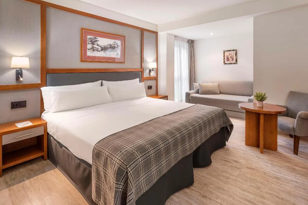 TRIPLE STANDARD Room, Vielha Val d’Arán Affiliated by Melia, Costa Brava