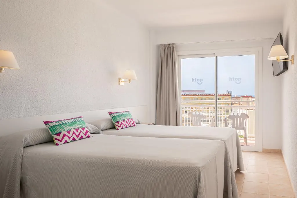 TRIPLE POOL VIEW Room, htop Olympic, Costa Brava
