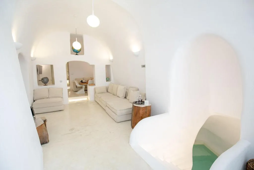 Room, Globe Suites, Santorini