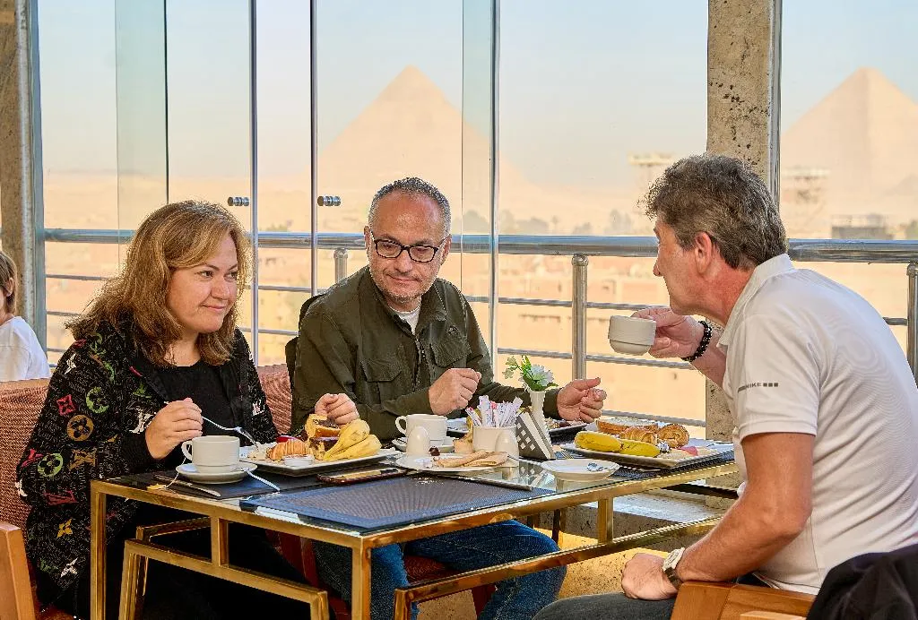 Restaurant, Pyramids Plateau Hotel, Cairo