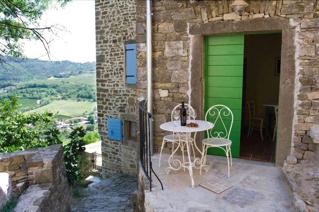 Room, Houses Of Motovun, Istria