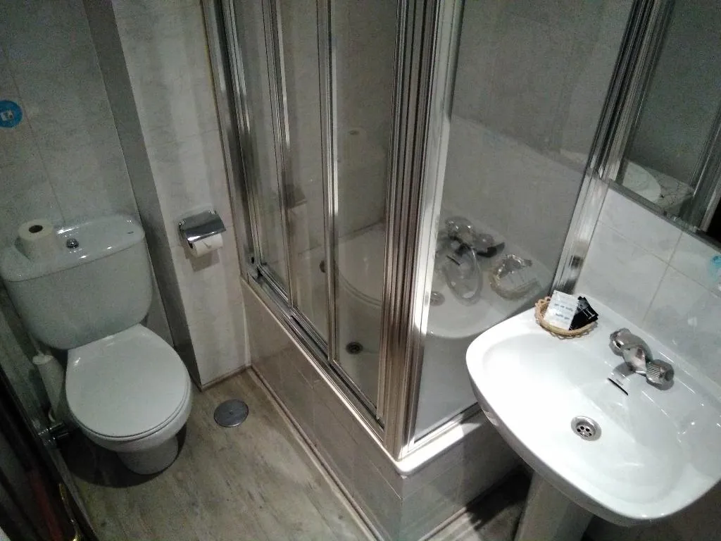 Room, Jemasaca Palma 61, Madrid
