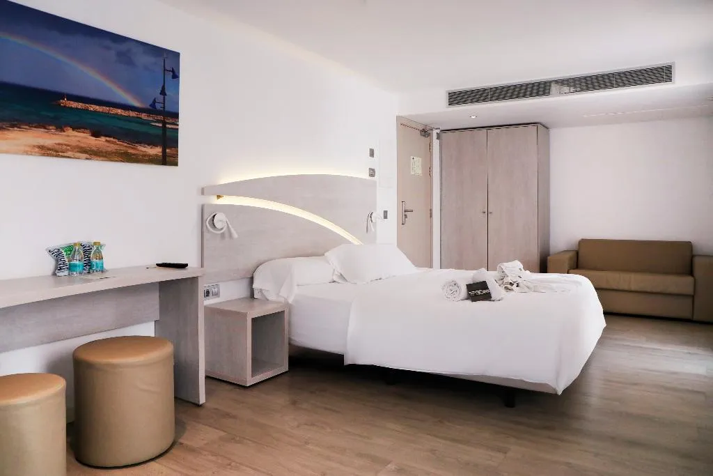 Double or Twin STANDARD Room, Llaut Boutique Hotel, Majorca