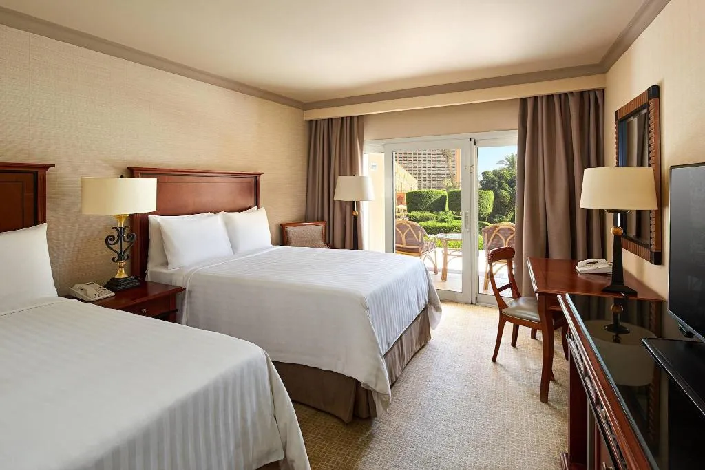 Room, Cairo Marriott hotel & Omar Khayyam Casino, Cairo
