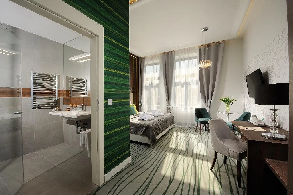 Double or Twin STANDARD Room, Plaza Boutique Hotel, Krakow