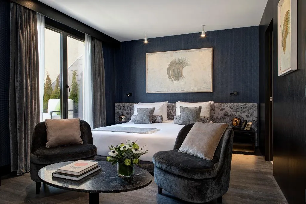 DOUBLE DELUXE WITH TERRACE Room, The Pavilions Madrid, Madrid