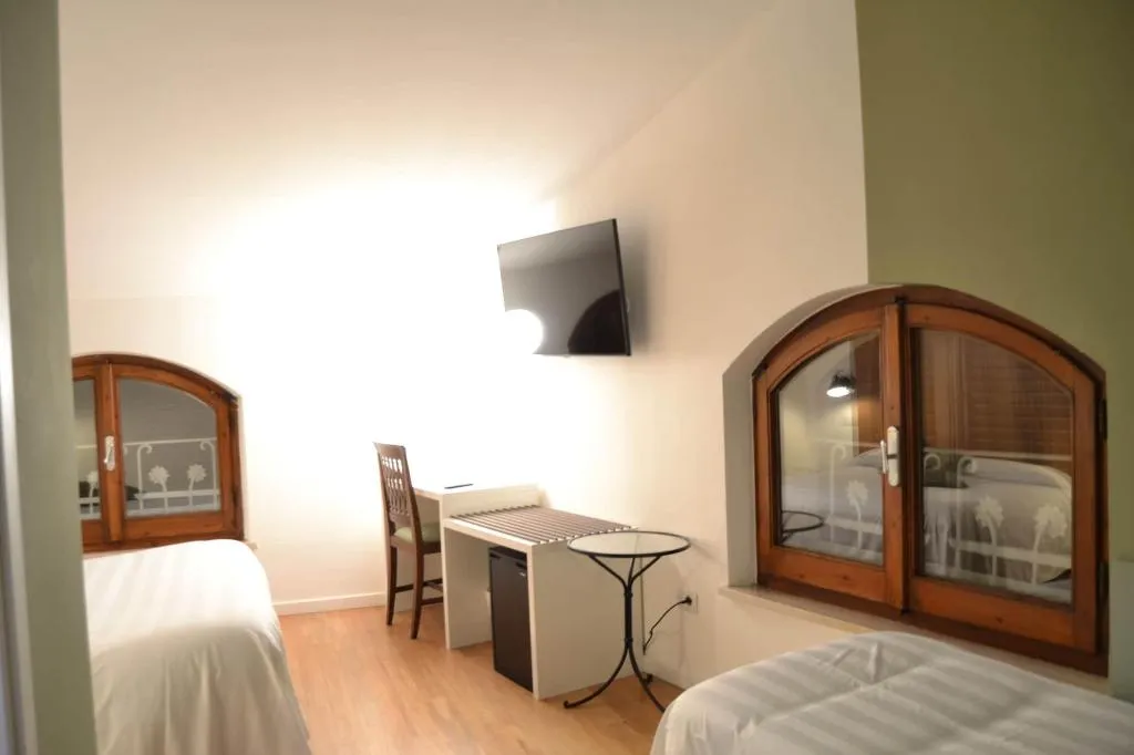 Room, Albergo Il Rientro, Perugia