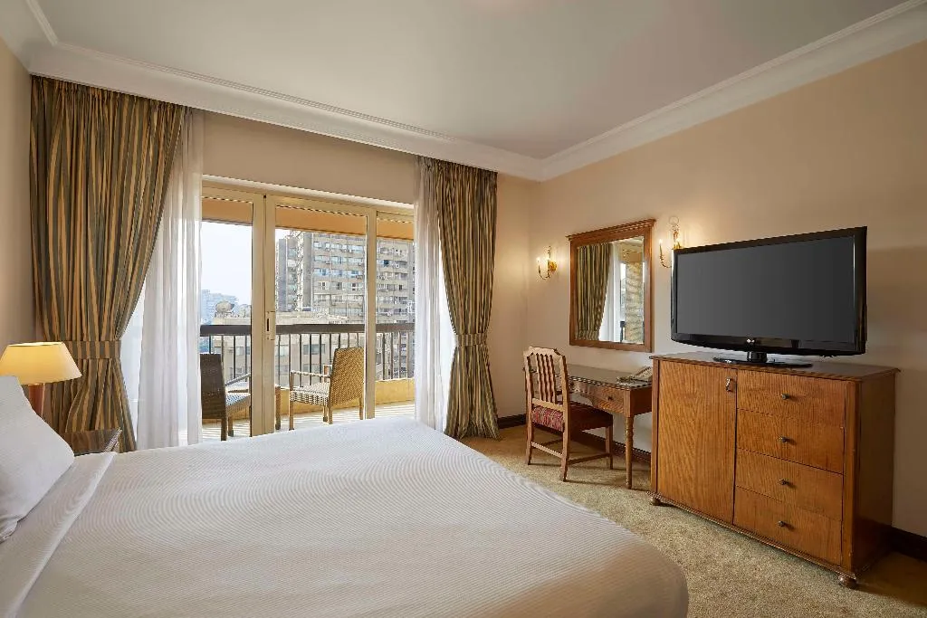 DOUBLE GUEST ROOM KING BED Room, Hilton Zamalek Residence Cairo, Cairo