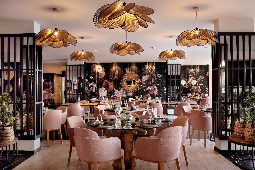 Restaurant, Royal Apollonia, Cyprus