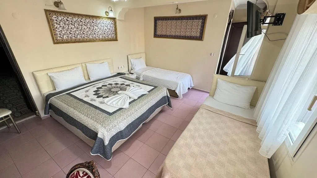 Room, Ephesus Centrum, Izmir