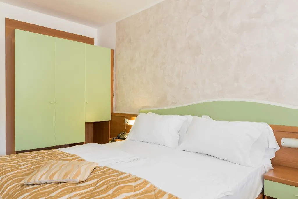 DOUBLE WITH BALCONY Room, Hotel Narcis, Istria