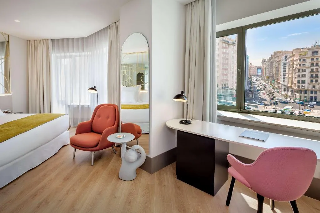 Double or Twin PREMIUM CITY VIEW Room, Barceló Torre de Madrid, Madrid