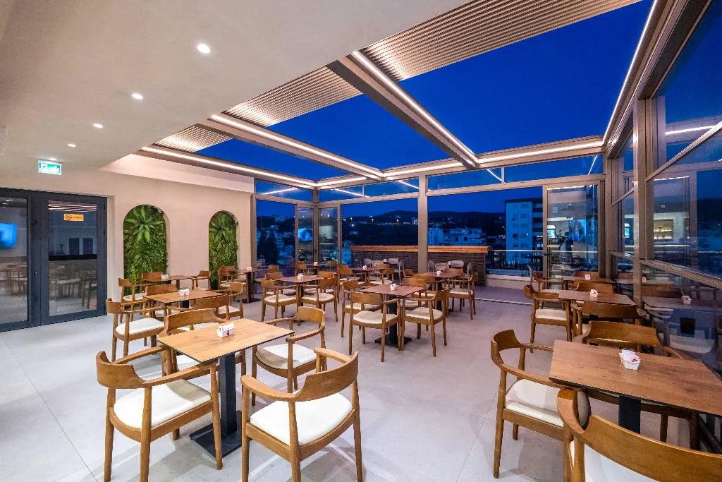 Bar, Sasso Hotel, Kavaje