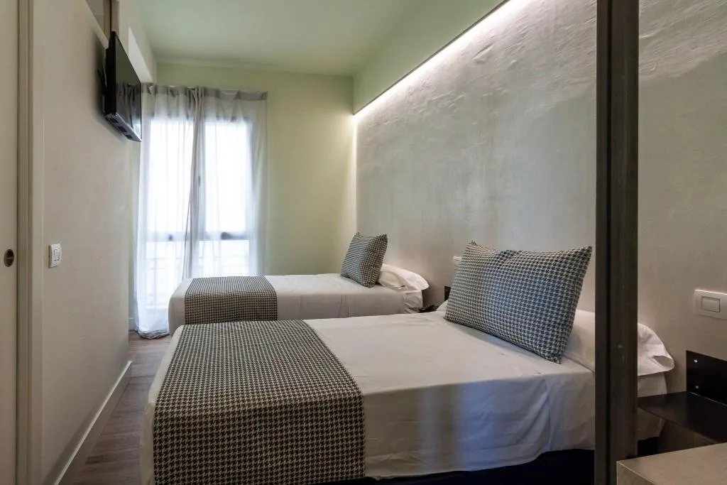 Room, Hostal Charlotte, Madrid