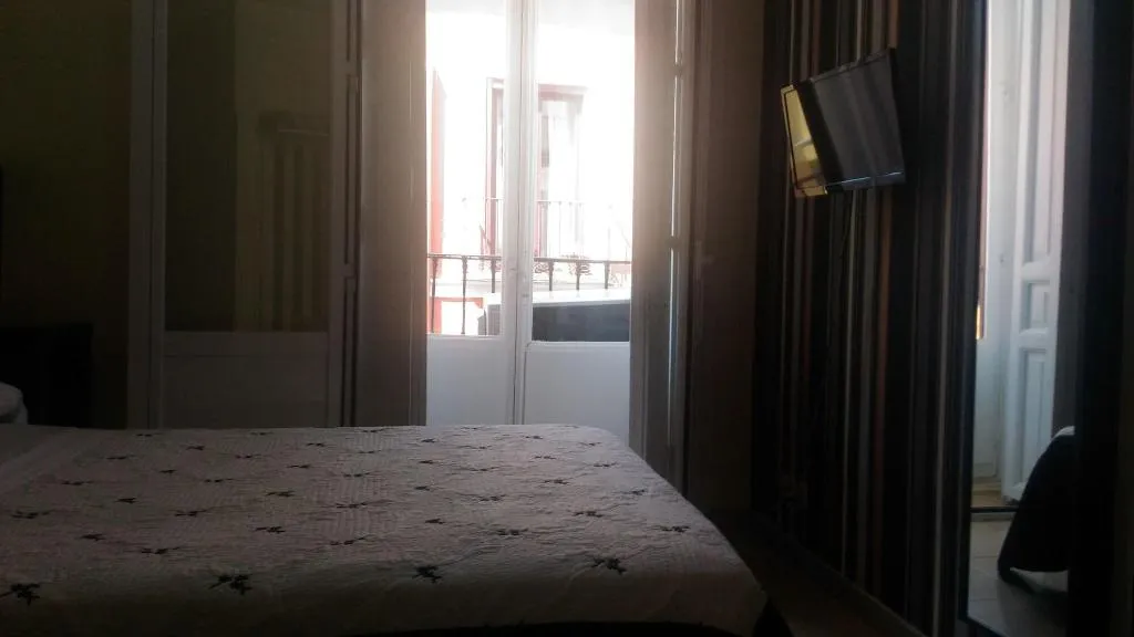 Room, Hostal Alaska, Madrid