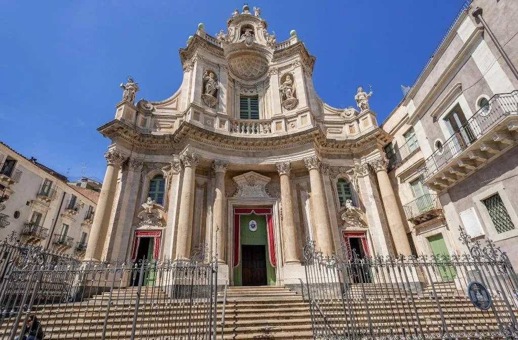 Sports and Entertainment, Crispi Rooms, Catania