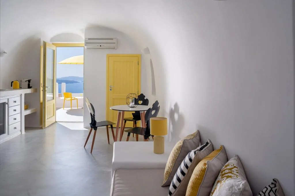 Room, Anemomilos, Santorini