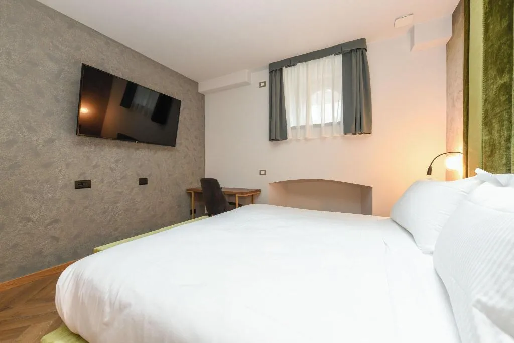 QUADRUPLE SUPERIOR Room, Palazzo Santo Spirito, Milan