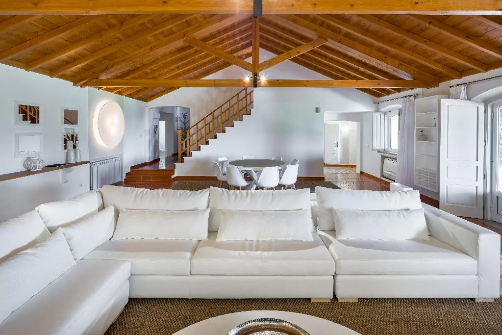 VILLA FOUR BEDROOMS Room, Shantivillas, Algarve