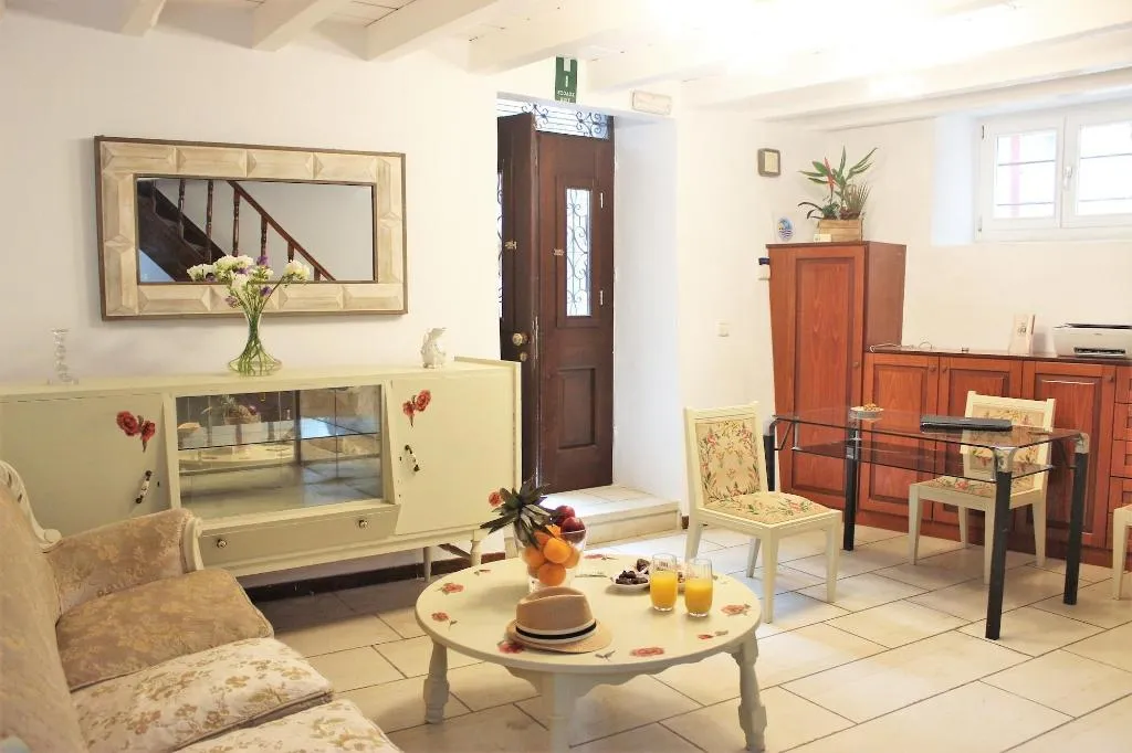 Lobby, Bozzali, Crete