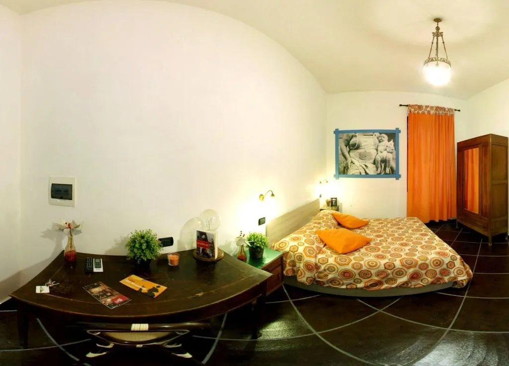 Room, Casa Del Monacone, Naples