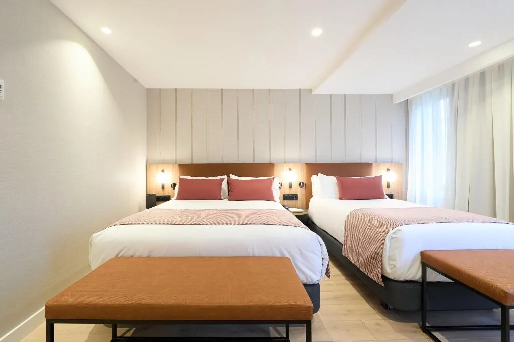 TRIPLE PREMIUM Room, Catalonia Barcelona 505, Barcelona