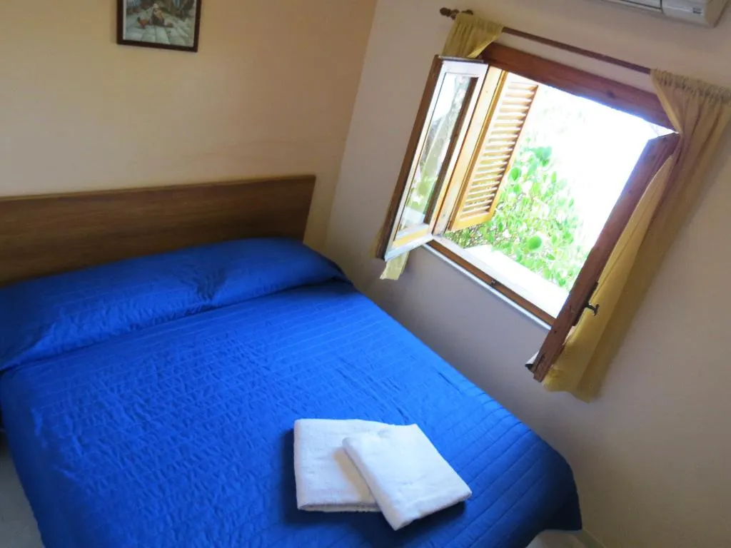 CHALET CAPACITY 3 Room, Baia Serena, Naples