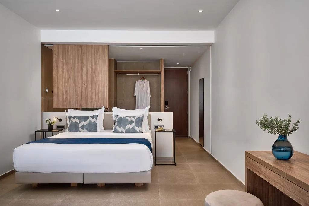 JUNIOR SUITE WITH PRIVATE POOL Room, Gennadi Grand Resort, Rhodes