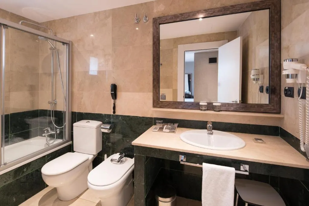 Double or Twin STANDARD Room, Catalonia Born, Barcelona
