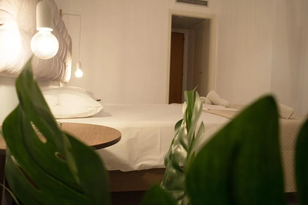 Room, Paradise Beach Hotel, Zante