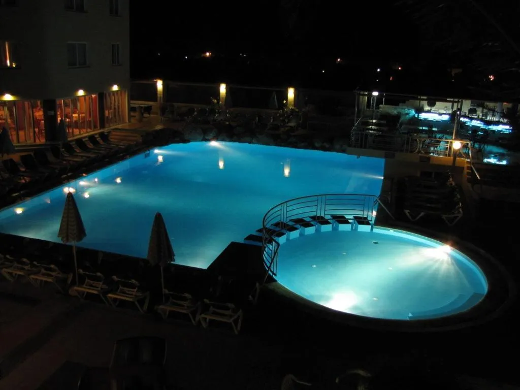 Pool, Futura, Crete