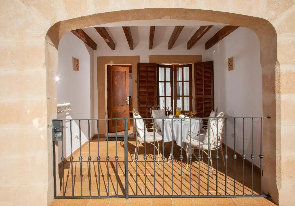 APARTMENT TWO BEDROOMS WITH TERRACE Room, Sa Tanqueta de Fornalutx, Majorca