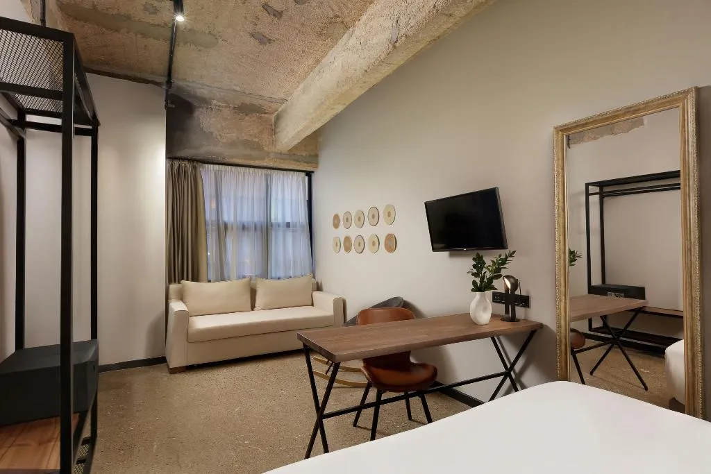 DOUBLE GUEST ROOM Room, Anise Aluma Athens, Tapestry Collection by Hilton, Athens