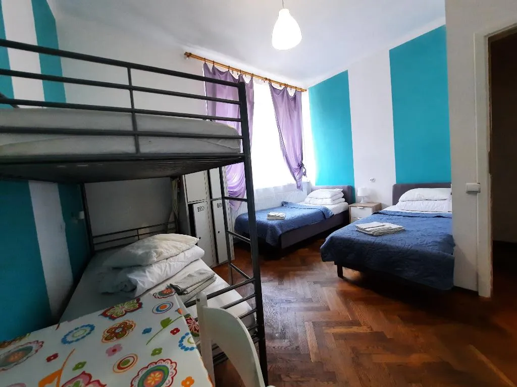 TRIPLE STANDARD Room, Lorf Hostel and Apartments, Krakow
