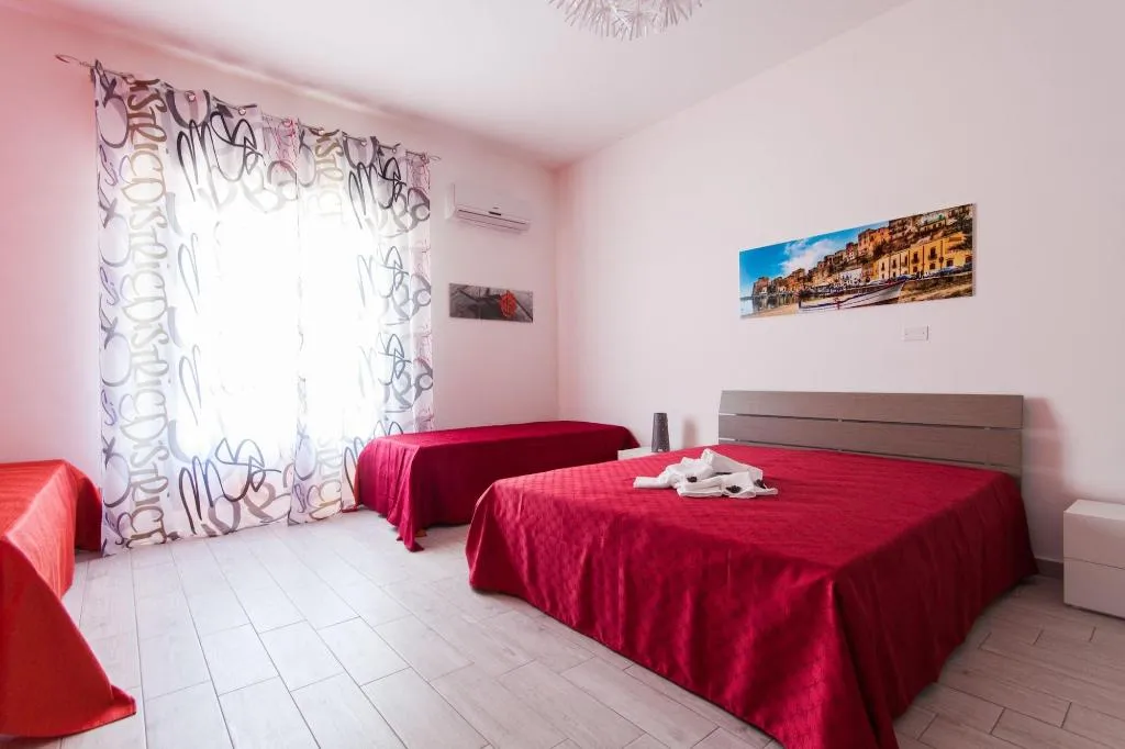 General view, B&B A Mare, Palermo
