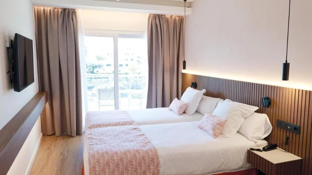 Double or Twin SEA VIEW Room, Seth Port Ciutadella, Menorca