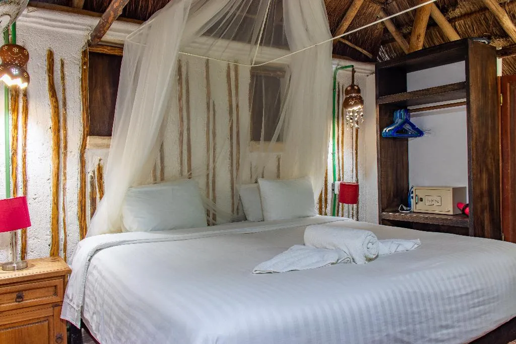 SINGLE ECONOMY PREMIUM Room, Casaejido, Playa Del Carmen