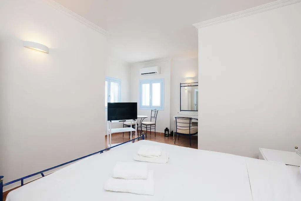 Room, Kastro Suites, Santorini