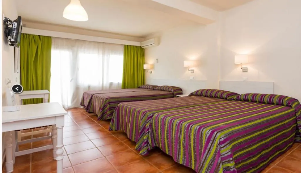 QUADRUPLE WITH TERRACE Room, Sol y Miel, Costa Del Sol