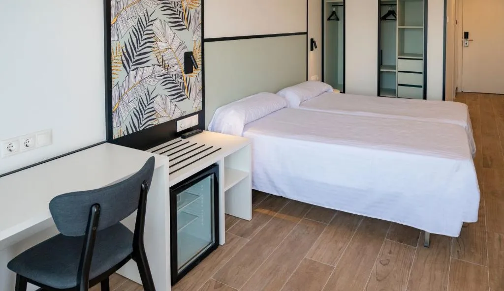 DOUBLE SINGLE USE STANDARD Room, Medplaya Calypso, Costa Dorada