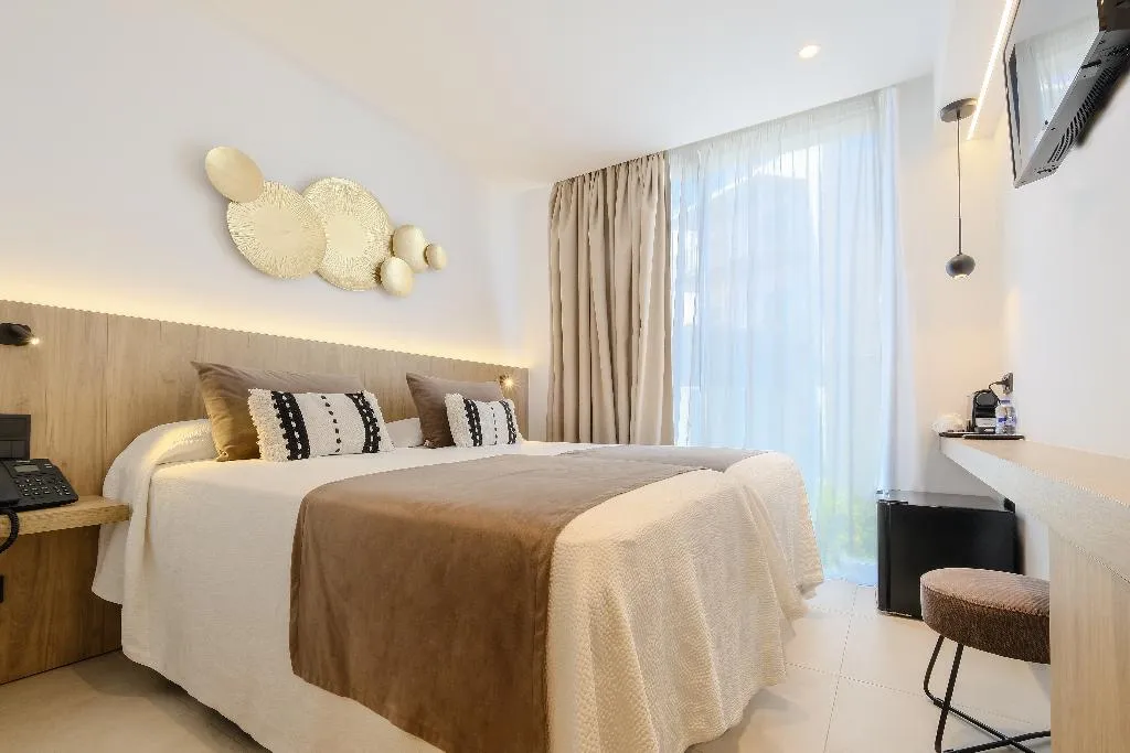 Double or Twin STANDARD Room, Azuline Hotel M, Ibiza