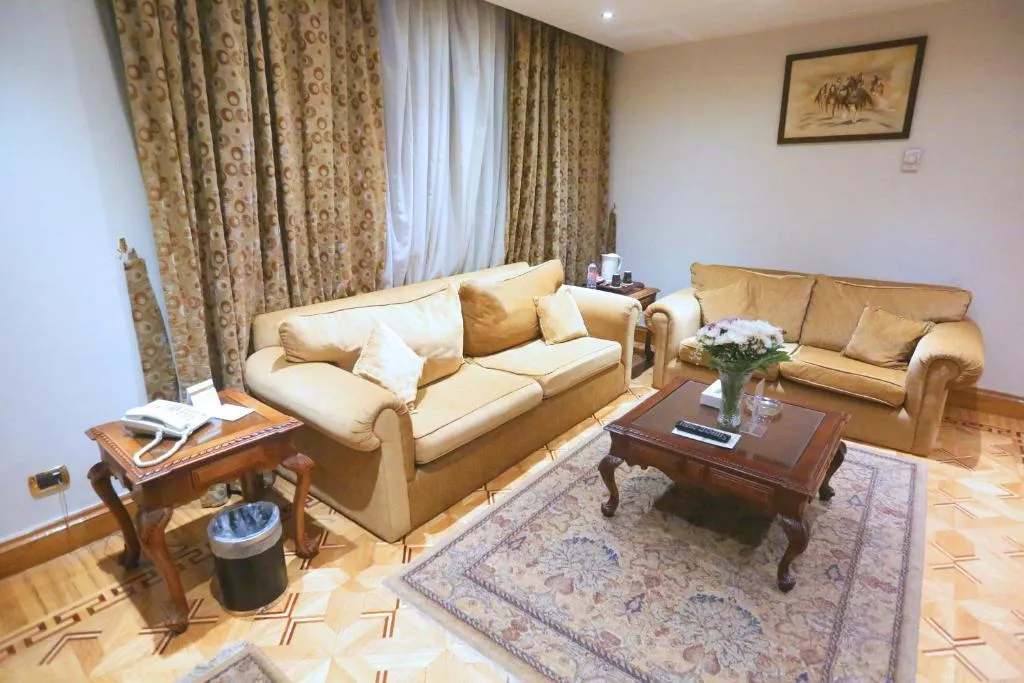 SUITE STANDARD Room, Triumph Plaza Hotel, Cairo