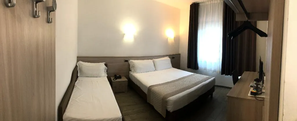Room, Nuova Mestre, Venice