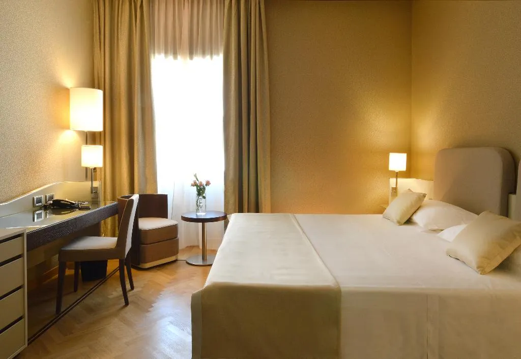 DOUBLE SINGLE USE STANDARD Room, Palazzo Esedra, Naples